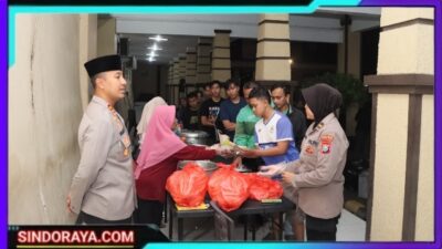 Warga Antusias Ikut Sahur Bareng Polisi Yang Digelar Polres Kediri Kota