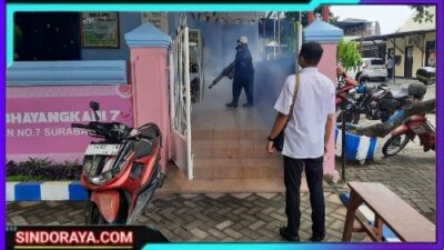 Cegah Demam Berdarah: Polres Pelabuhan Tanjung Perak Gencarkan Fogging DBD di Mako dan Polsek Jajaran