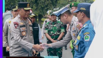 Pastikan Kenyamanan Pemudik, Kapolda Jatim Cek Posyan dan Pospam di Malang Raya