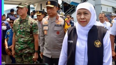 Kapolda Jatim Bersama Pangdam V Brawijaya dan Gubernur Tinjau Arus Mudik di Pelabuhan Ketapang