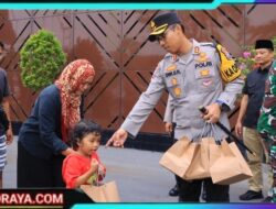 Sinergitas Polres Ngawi Bersama Kodim 0805 Gelar Ramadhan Berkah Berbagi Takjil