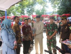 Dandim 1009/Tanah Laut Dampingi Bupati Serahkan Bantuan Alsintan Kepada Brigade Pangan Se Kabupaten Tanah Laut