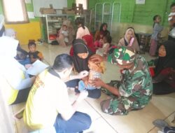 Percepatan Penurunan Stunting Personel Kodim 1009/Tanah Laut Dampingi Petugas Kesehatan Desa Sambangan