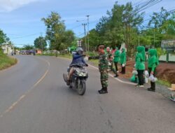 Hari Ini Personel Serta Persit Kodim 1009/Tla Bagikan Takjil Kepada Masyarakat Yang Melintas Di Depan Koramil 01/Jorong
