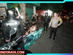 Polrestabes Surabaya Amankan Belasan Remaja Konvoi Tutup Jalan Saat Malam Takbir