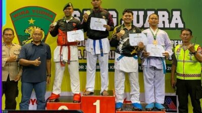 Anggota Polres Kediri Kota Raih Prestasi di Kejuaraan Karate Piala Danbrigif 16 Wira Yuda 2025