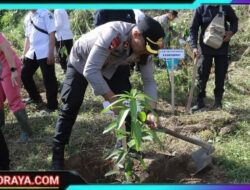 Peduli Lingkungan, Polres Blitar Kota Bersama Forkopimda Tanam Pohon di Area Bekas Tambang