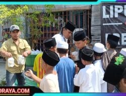 Jum’at Berkah, Media LiputanJatimBersatu.com Bagi-bagi Ratusan Bungkus Es Campur Gratis