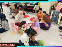 Peringatan Hardiknas, SMP Muhammadiyah 1 Surabaya Sukses Gelar Lomba Scrapbook