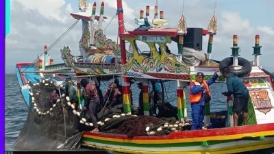 Polisi Amankan Tiga Kapal Bolga Yang Melanggar Batas Wilayah Tangkap Ikan di Probolinggo