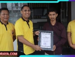 Kapolres Blitar Kota Beri Penghargaan Kepada Warga Yang Bantu Ungkap Kasus Pembakaran Mobil