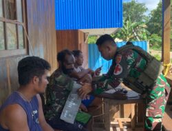 Bantu Kesehatan Masyarakat, Satgas Yonif 611/Awang Long Gelar Komsos dan Pelayanan Kesehatan di Mimika