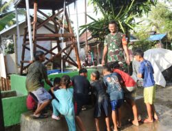 Senyum Ceria Anak-anak Sambut Sumur Bor TMMD di Lok Nyiur