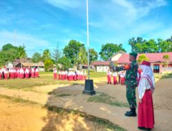 Tanamkan Rasa Cinta Tanah Air, Babinsa Temajuk Jadi Inspektur Upacara Di Sekolah Dasar 16 Temajuk