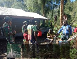 Satgas Yonif 611/Awang Long, Jum’at Berkah, Momentum Ciptakan Hubungan Harmonis