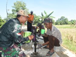 Segelas Teh Manis, Pemanis Kerja Sama Satgas TMMD dan Warga di Haruyan