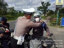 Ingatkan Pengendara Selalu Klik Helm, Untuk Keselamatan