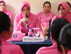 Silaturahmi dan Pembinaan, Ketua Bhayangkari Cabang Pulang Pisau Kunjungi Polsek Jabiren Raya dan Kahayan Hilir