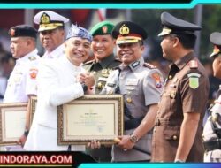 Kapolrestabes Surabaya Terima Penghargaan di HJKS ke-732 Wujud Dedikasi Jogo Suroboyo