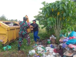 Peduli Lingkungan Personel, Kodim 1009/Tla Bersama Warga Bersihkan Sampah Yang Berserakan