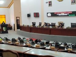Menghadiri Bupati Sampang Rapat Paripurna DPRD 