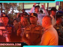 Kapolda Jatim Dampingi Menhub, dan Kakorpolairud Tinjau Korban KMP Tunu Pratama Jaya di Ketapang Banyuwangi
