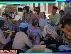 Polwan Polres Pasuruan Kota Beri Pendampingan Keluarga 3 Pemancing Yang Hilang di Perairan Lekok