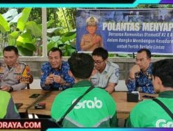 Polantas Menyapa : Polres Bondowoso Beri Edukasi Komunitas Ojol di Operasi Patuh Semeru 2025