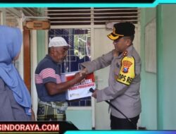 Kapolres Probolinggo Serahkan Bantuan Untuk Warga Terdampak Gempa di Tiris