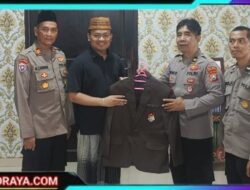 Silaturahmi dan Sinergi: Polres Pelabuhan Tanjung Perak Serahkan Jas Dai Kamtibmas di Ponpes Tarbiatul Ulum