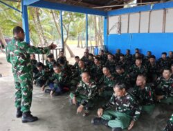 Tanamkan Disiplin Dan Loyalitas Terhadap Linmas Koramil 01/Sambas Berikan Pelatihan PBB Dan Wasbang