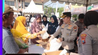 Gerakan Pangan Murah Polres Bojonegoro Disambut Antusias Warga 30 Ton Beras Habis Terjual