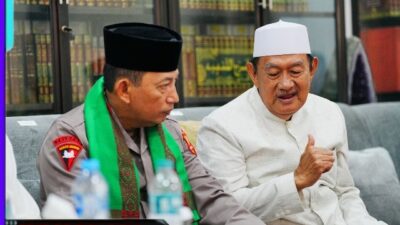 Kapolri Temui Gus Ubed di Ponpes Langitan Jatim, Jaga Silaturahmi Dengan Ulama
