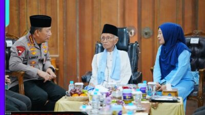 Kunjungi 2 Ponpes di Jatim, Kapolri: Amanat Presiden Menjaga Kerukunan