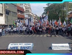 Ribuan Buruh KSPI  Demo di Surabaya Tuntut Pemerintah Hapus Sistem Outsourcing dan Naikkan UMK