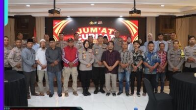 Jalin Sinergi, Polres Pelabuhan Tanjung Perak Ajak Tiga Pilar Masyarakat Dalam Jumat Curhat Untuk Jaga Kamtibmas