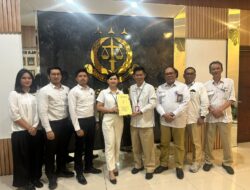 Jadikan Landasan Realisasi PMN Rp427 Miliar PT PAL Indonesia, JPN Kejari Tanjung Perak Serahkan Legal Opini