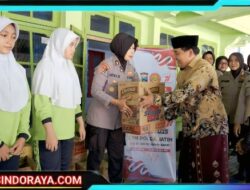 Polri Untuk Masyarakat : SPN Polda Jatim Sentuh Hati Anak Yatim di Momen Hari Jadi Polwan ke-77