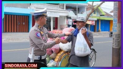 Polres Malang Berbagi Ratusan Paket Sembako Sambut Hari Lalu Lintas Bhayangkara ke-70