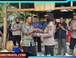 Bedah Rumah Warga di Tulakan, Polres Pacitan Peringati Hari Jadi Polwan ke -77