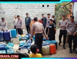 Polres Pasuruan dan PMII Salurkan 6.000 Liter Air Bersih ke Desa Karangjati Lumbang