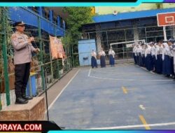 Pesan Kasat Binmas Polres Pelabuhan Tanjung Perak di SMPN 7 Surabaya: Jauhi Narkoba dan Judi Online
