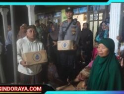 Jenazah Korban Robohnya Bangunan Ponpes Al Khozini Tiba di Wonorejo, Polisi dan Warga Gelar Takziah