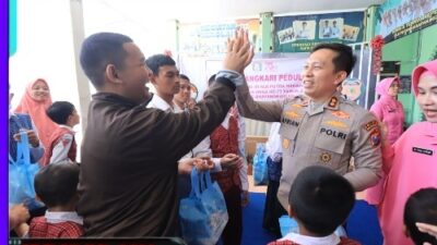 Sambut HKGB ke-73, Bhayangkari Bojonegoro Gelar Bakti Sosial di SLB Putra Harapan