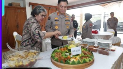 Hari Jadi ke-74 Humas Polri, Polda Jatim Anjangsana ke Purnawirawan