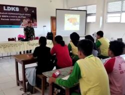 Danramil Sananwetan Beri Pembekalan Bela Negara pada Peserta LDKS SMPN 6 Kota Blitar