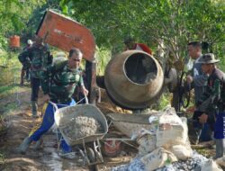Mesin Molen Terus Berputar, Percepat Pembangunan Rabat Beton TMMD Regtas ke-126 Kodim 1208/Sambas