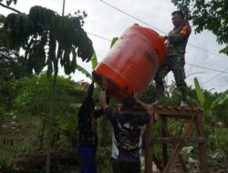 Satgas TMMD Kodim 1208/Sambas Pasang Penampungan Air dari Sumur Bor
