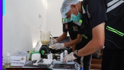 Pastikan Gizi dan Keamanan Pangan Terjamin, Sidokkes Polres Pelabuhan Tanjung Perak Laksanakan Uji Food Safety Menu SPPG