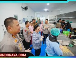 Kapolri dan Ketua Komisi IV DPR Tinjau SPPG YKB Polres Karanganyar, Dukung Penuh Program MBG